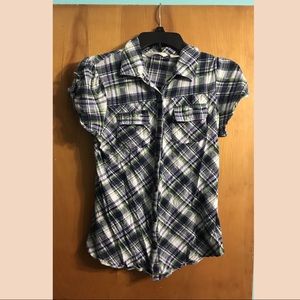 Plaid short sleeve shirt
